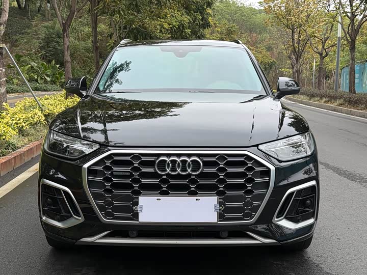 Фото 2 - Audi Q5L