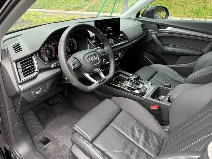 Фото 6 - Audi Q5L