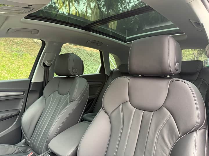 Фото 8 - Audi Q5L