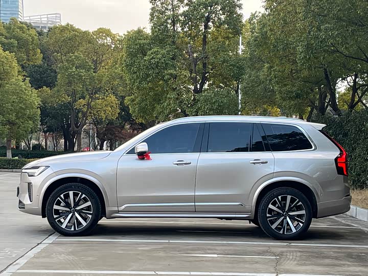 Фото 3 - Volvo XC90