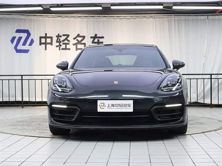 Фото 2 - Porsche Panamera