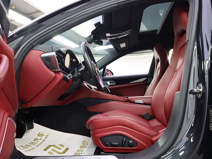 Фото 7 - Porsche Panamera