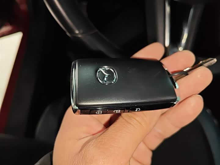 Фото 9 - Mazda 3 (Axela)