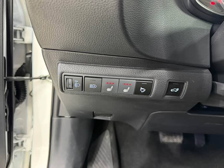 Фото 8 - Toyota Corolla