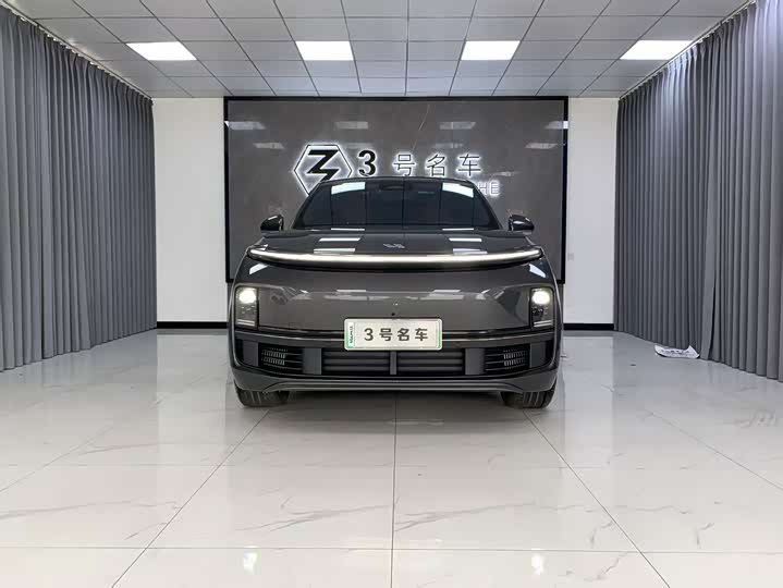 Фото 1 - LiXiang L8