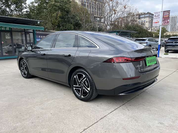Фото 8 - Roewe D7