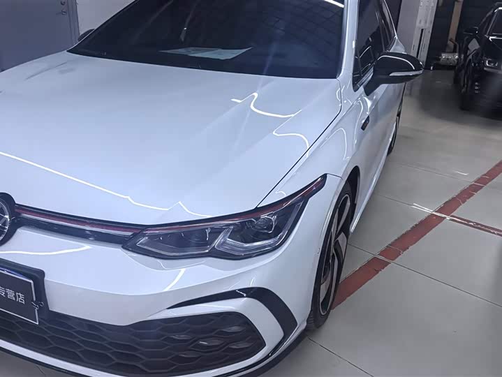 Фото 5 - Volkswagen Golf GTI