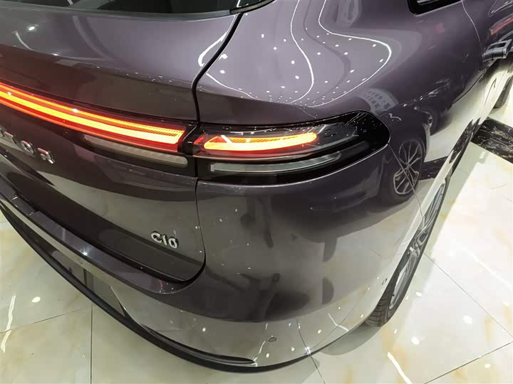 Фото 8 - Leapmotor C10