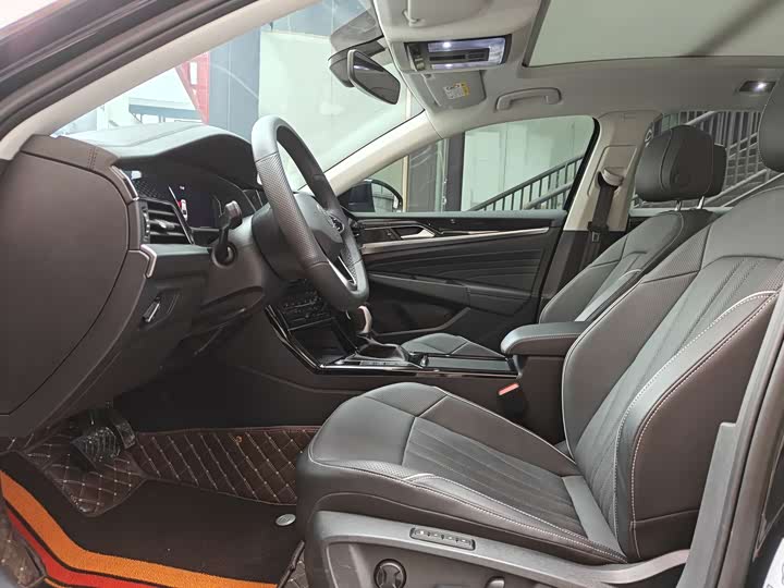 Фото 5 - Volkswagen Passat