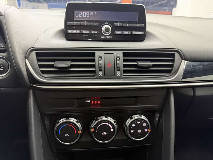 Фото 9 - Mazda CX-4