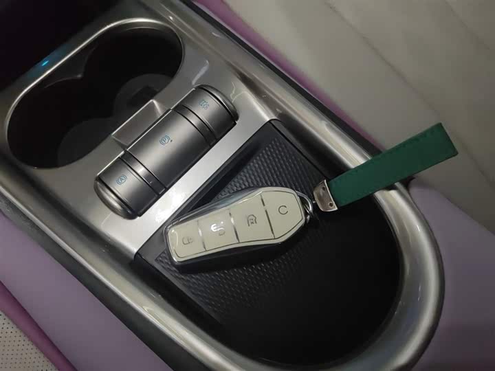 Фото 9 - BYD Dolphin