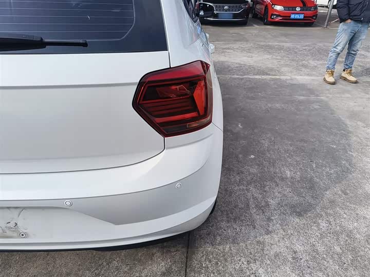 Фото 8 - Volkswagen Polo