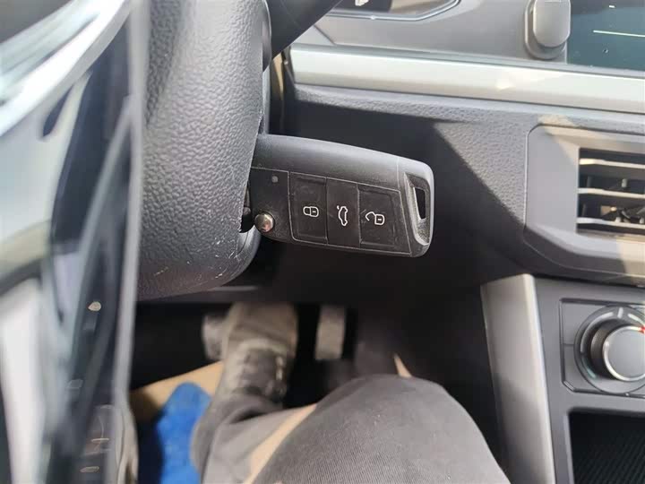 Фото 9 - Volkswagen Polo