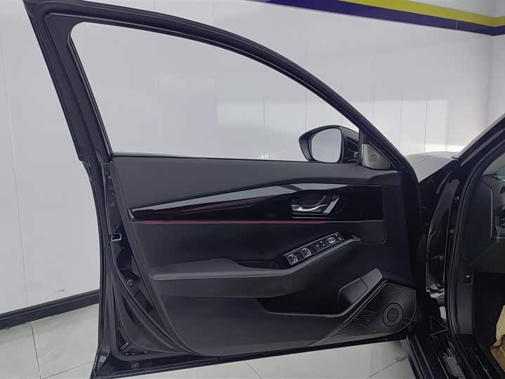 Фото 7 - Honda Accord