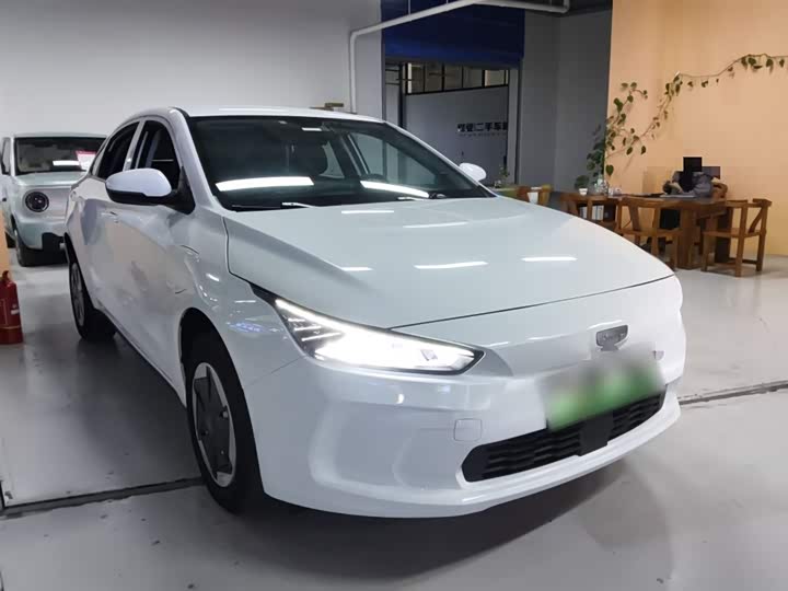 Фото 4 - Geely Geometry A