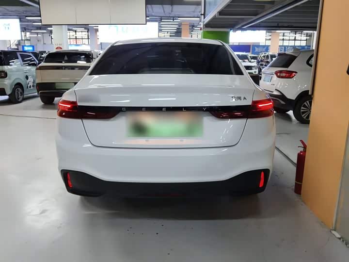 Фото 6 - Geely Geometry A