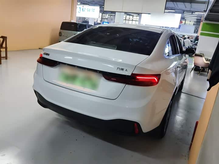 Фото 7 - Geely Geometry A