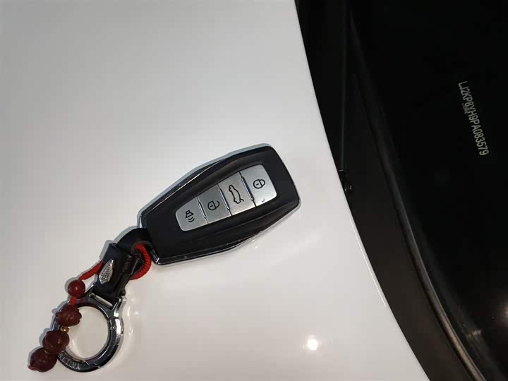 Фото 9 - Geely Geometry A