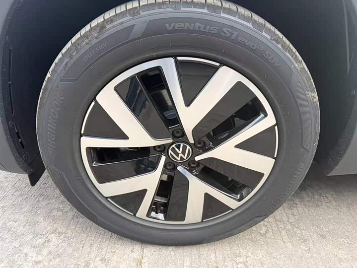 Фото 8 - Volkswagen Tayron