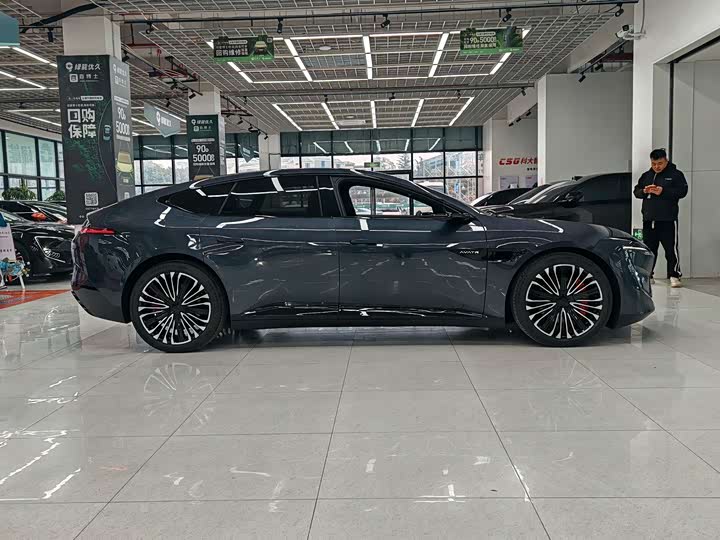 Фото 4 - Avatr 12