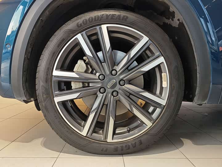 Фото 5 - Geely Monjaro