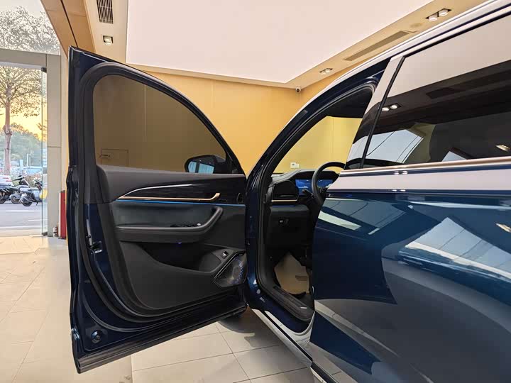 Фото 7 - Geely Monjaro