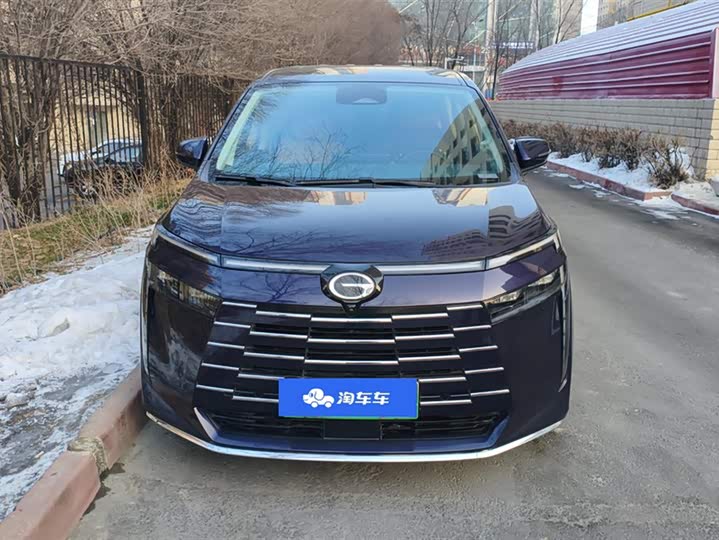 Фото 2 - GAC Trumpchi E8