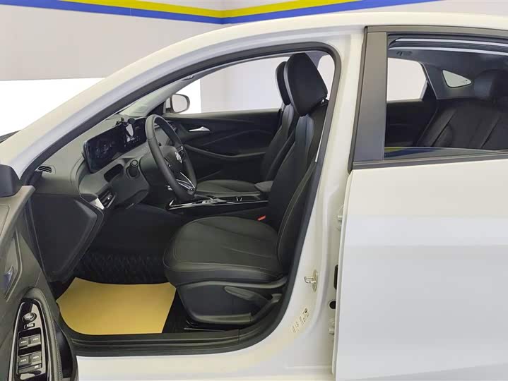 Фото 9 - Buick Verano