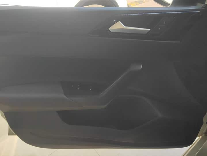 Фото 7 - Volkswagen Lavida