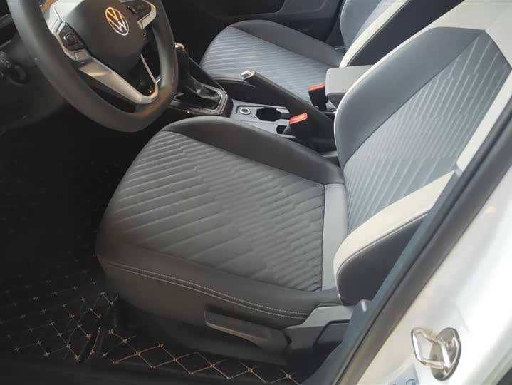 Фото 9 - Volkswagen Lavida