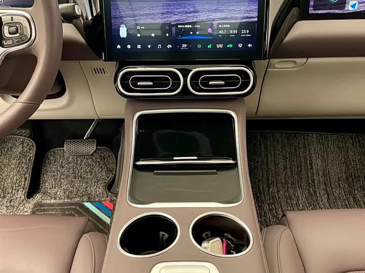 Фото 9 - Leapmotor C11