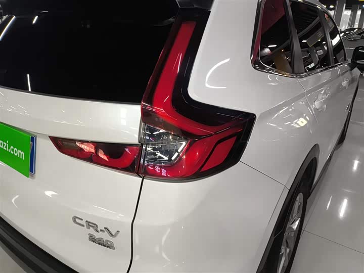 Фото 8 - Honda CR-V