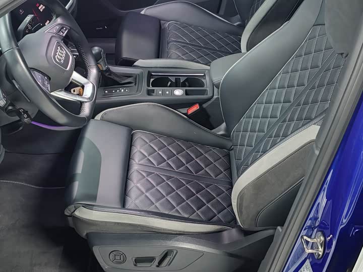 Фото 6 - Audi Q3