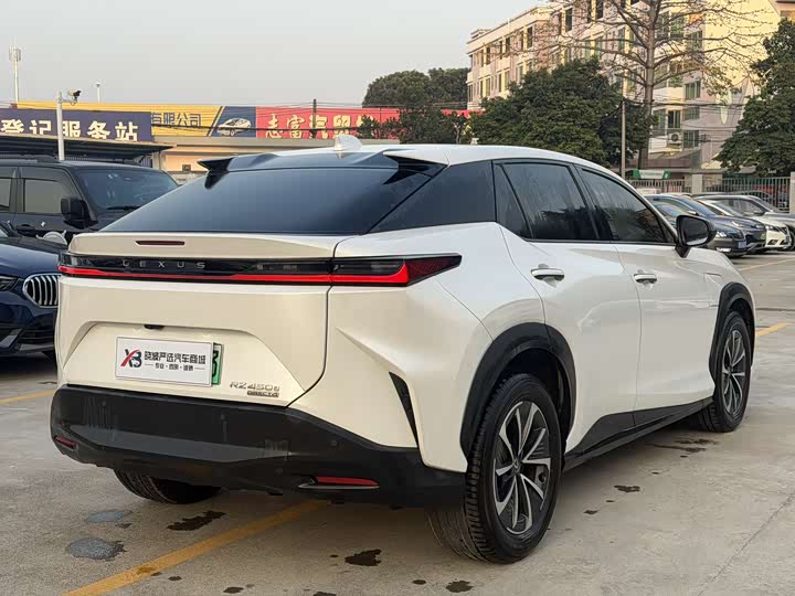 Фото 5 - Lexus RZ