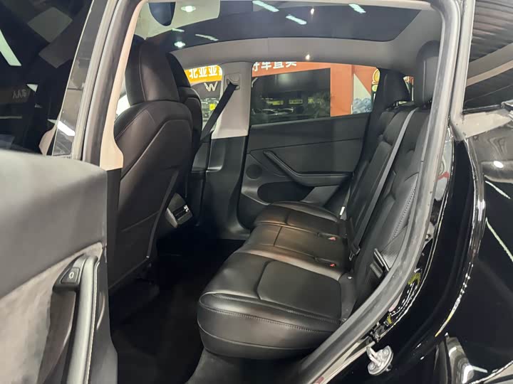 Фото 8 - Tesla Model Y