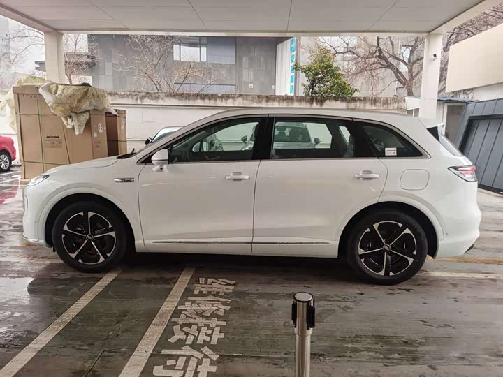 Фото 2 - Shangjie (Huawei × SAIC) H5