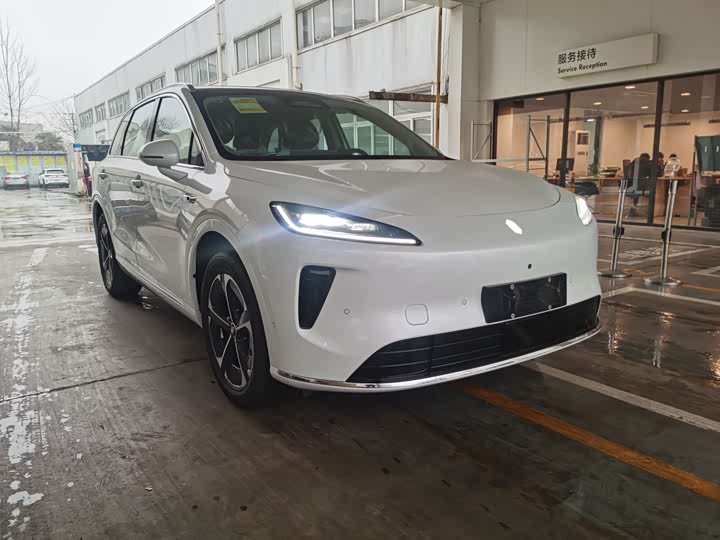 Фото 7 - Shangjie (Huawei × SAIC) H5