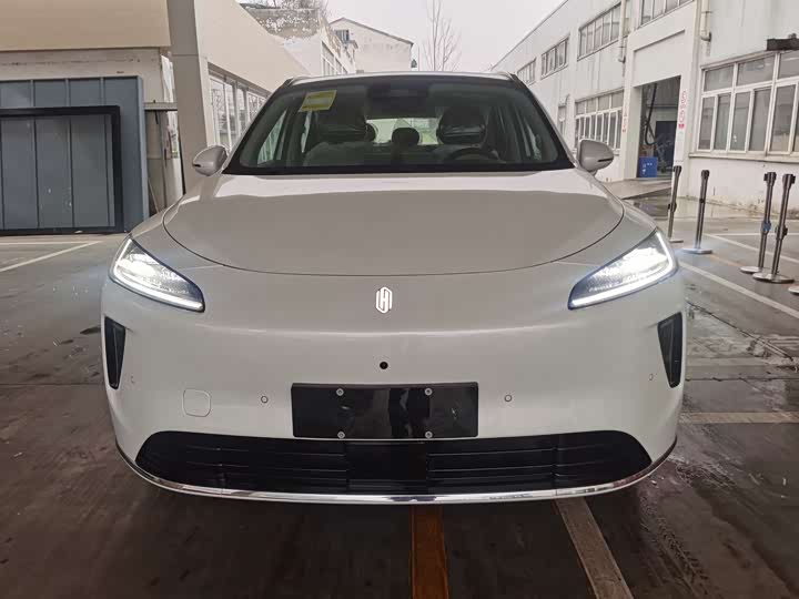 Фото 8 - Shangjie (Huawei × SAIC) H5