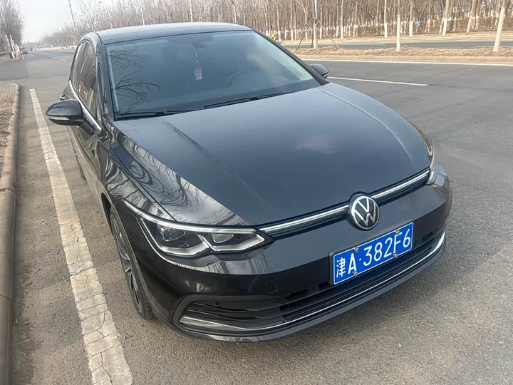 Фото 2 - Volkswagen Golf