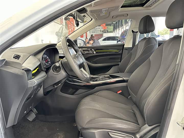 Фото 4 - Roewe i5