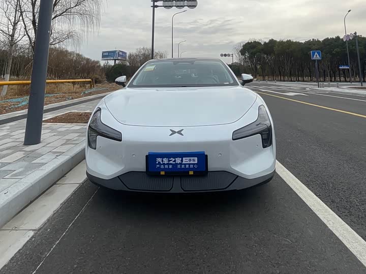 Фото 2 - XPeng Mona M03