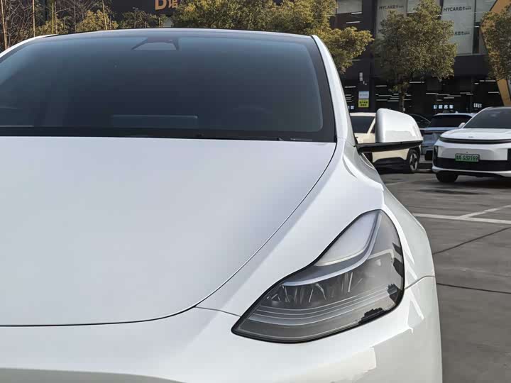 Фото 3 - Tesla Model Y