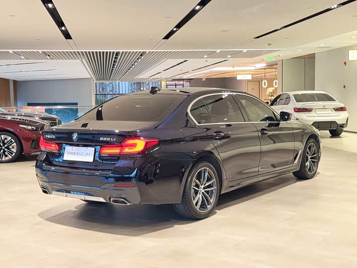 Фото 6 - BMW 5 Series
