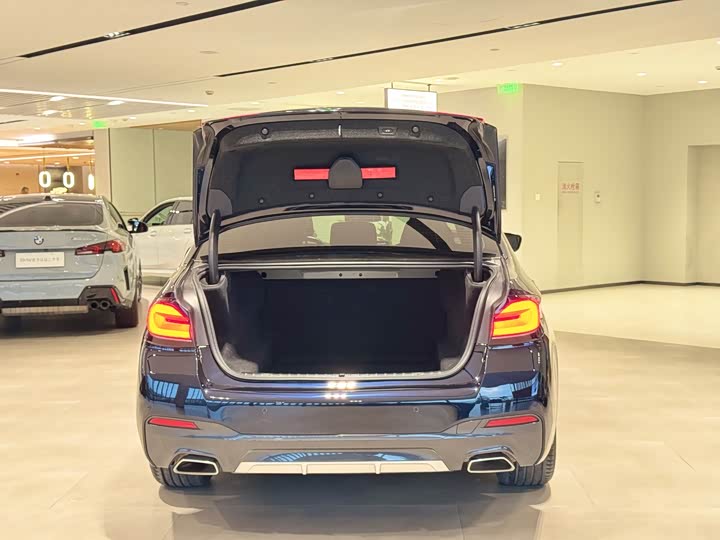 Фото 8 - BMW 5 Series