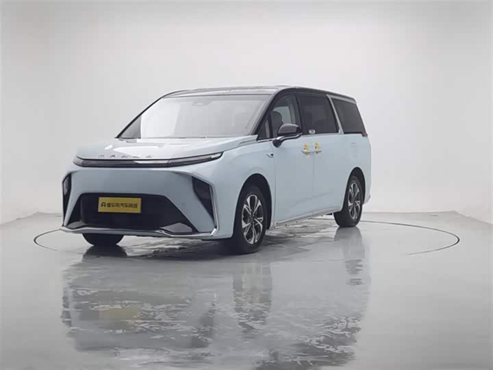 Фото 1 - Maxus Mifa 9