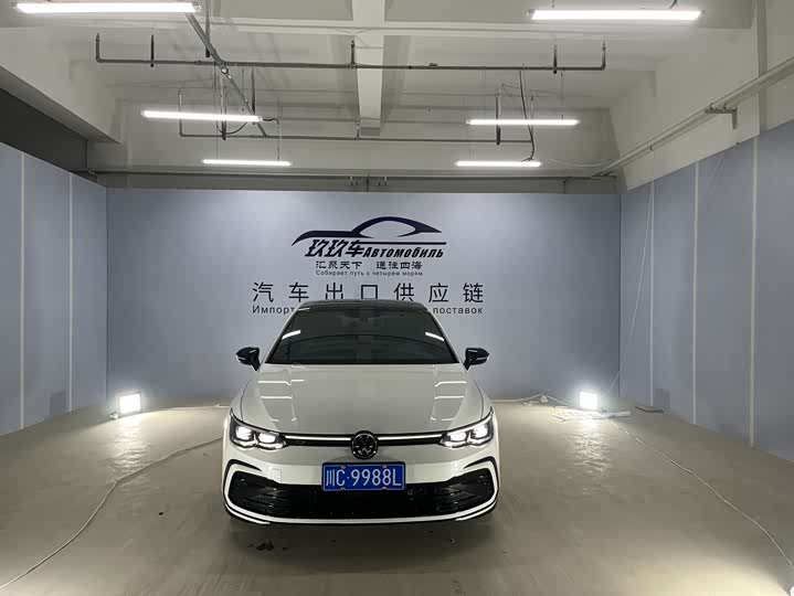 Фото 5 - Volkswagen Golf