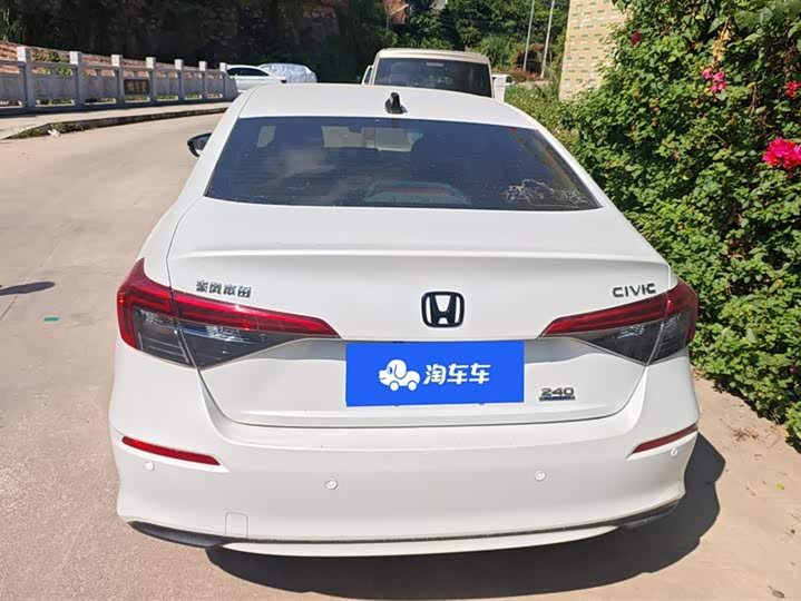 Фото 4 - Honda Civic