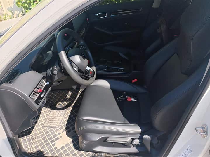 Фото 9 - Honda Civic