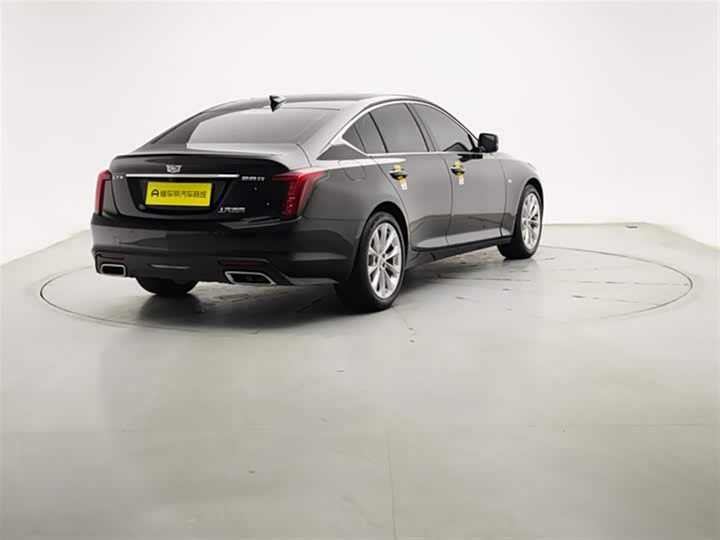 Фото 8 - Cadillac CT5