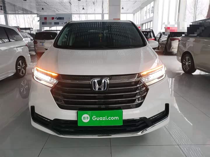 Фото 3 - Honda Odyssey